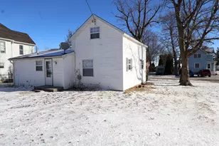 209 N Maple St, Grant Park, IL 60940 - Photo 5