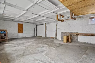 209 N Maple St, Grant Park, IL 60940 - Photo 29