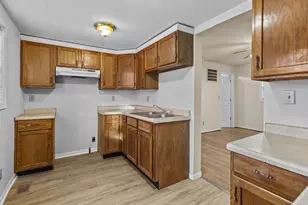 209 N Maple St, Grant Park, IL 60940 - Photo 9