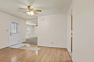 209 N Maple St, Grant Park, IL 60940 - Photo 9