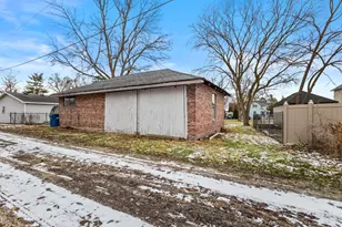 209 N Maple St, Grant Park, IL 60940 - Photo 27