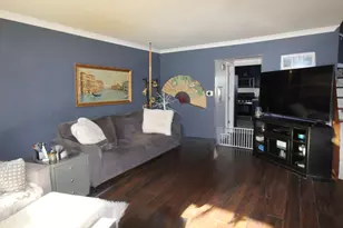 98 Wiltshire Ct, Schaumburg, IL 60193 - Photo 3