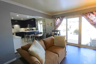 98 Wiltshire Ct, Schaumburg, IL 60193 - Photo 7