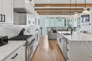 2708 N Albany Ave, Chicago, IL 60647 - Photo 5