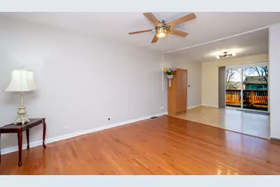 424 Woodland Avenue, Wauconda, IL 60084 - Photo 5