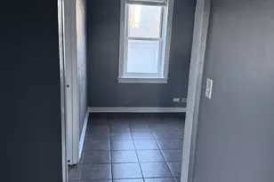 5214 W Deming Pl, Chicago, IL 60639 - Photo 9