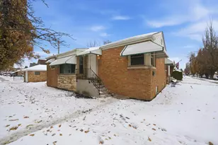 2658 W 83rd St, Chicago, IL 60652 - Photo 3