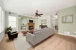 333 Claridge Cir, Bolingbrook, IL 60440 - Photo 7