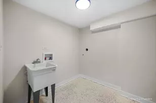 2922 N Kilpatrick Ave, Chicago, IL 60641 - Photo 25