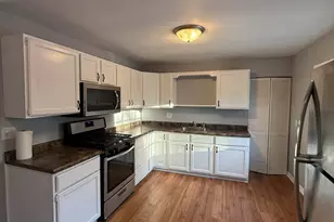 9 Crescent Ct, Montgomery, IL 60538 - Photo 5