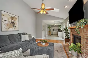 49 W Dahlia Ln, Round Lake Beach, IL 60073 - Photo 7