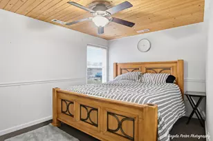 1614 River Terrace Dr, Johnsburg, IL 60051 - Photo 25