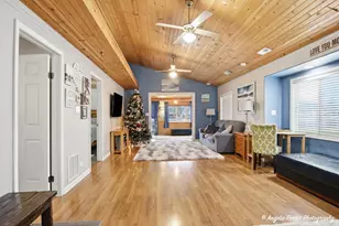 1614 River Terrace Dr, Johnsburg, IL 60051 - Photo 11