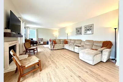 611 Paris Avenue, Oswego, IL 60543 - Photo 11