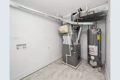 7955 S Colfax Avenue, Chicago, IL 60617 - Photo 29