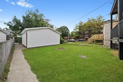 7955 S Colfax Avenue, Chicago, IL 60617 - Photo 31