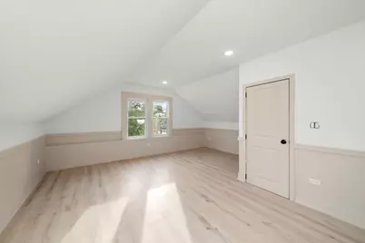 7955 S Colfax Avenue, Chicago, IL 60617 - Photo 5