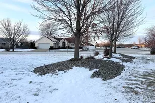 490 Meadows Rd N, Bourbonnais, IL 60914 - Photo 31