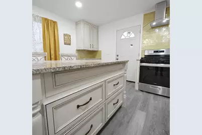 628 Mohawk Drive, Round Lake Heights, IL 60073 - Photo 5