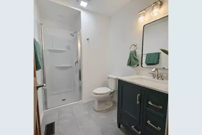 628 Mohawk Drive, Round Lake Heights, IL 60073 - Photo 11