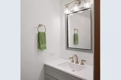 628 Mohawk Drive, Round Lake Heights, IL 60073 - Photo 13