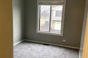 901 Van Buren Ct, Vernon Hills, IL 60061 - Photo 9