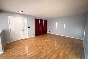 49 Waterbury Cir, Oswego, IL 60543 - Photo 3