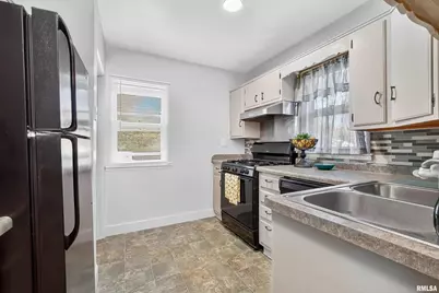 3117 25th Avenue, Rock Island, IL 61201 - Photo 11