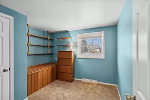 2309 Greenbriar Ln, Lindenhurst, IL 60046 - Photo 15