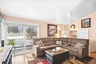 2309 Greenbriar Ln, Lindenhurst, IL 60046 - Photo 3