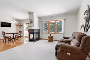 815 Bruce Robert Ln, Hampshire, IL 60140 - Photo 5