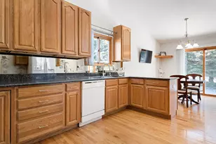 815 Bruce Robert Ln, Hampshire, IL 60140 - Photo 9