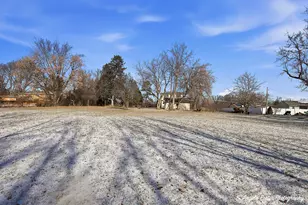 1001 W Broadway St, McHenry, IL 60051 - Photo 9