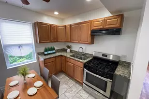 1320 W 57th Street W, Chicago, IL 60636 - Photo 3