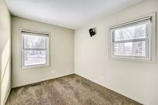 290 Oakwood Dr, Antioch, IL 60002 - Photo 9