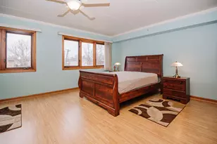 8836 Amelia Ct, Justice, IL 60458 - Photo 9