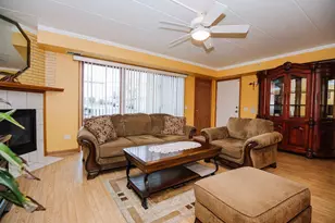 8836 Amelia Ct, Justice, IL 60458 - Photo 7