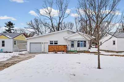 724 E Patton Street, Paxton, IL 60957 - Photo 1
