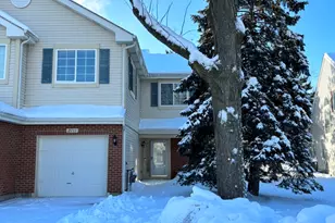 2711 Odlum Dr, Schaumburg, IL 60194 - Photo 1