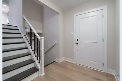 214 W Hintz Road, Arlington Heights, IL 60004 - Photo 3