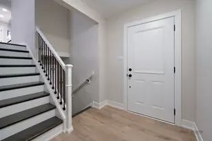 214 W Hintz Rd, Arlington Heights, IL 60004 - Photo 3