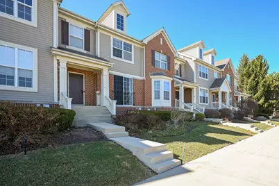 318 S Prospect Avenue, Bartlett, IL 60103 - Photo 1