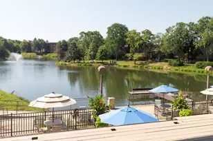 701 Lake Hinsdale Dr, Willowbrook, IL 60527 - Photo 25