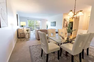 701 Lake Hinsdale Dr, Willowbrook, IL 60527 - Photo 3