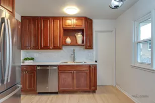 1689 S Elm St, Des Plaines, IL 60018 - Photo 7