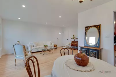 1689 S Elm Street, Des Plaines, IL 60018 - Photo 11