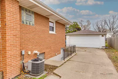 1689 S Elm Street, Des Plaines, IL 60018 - Photo 23