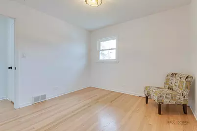 1689 S Elm Street, Des Plaines, IL 60018 - Photo 21