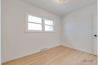 1689 S Elm Street, Des Plaines, IL 60018 - Photo 17