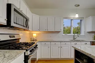 7437 Bittersweet Dr, Gurnee, IL 60031 - Photo 9